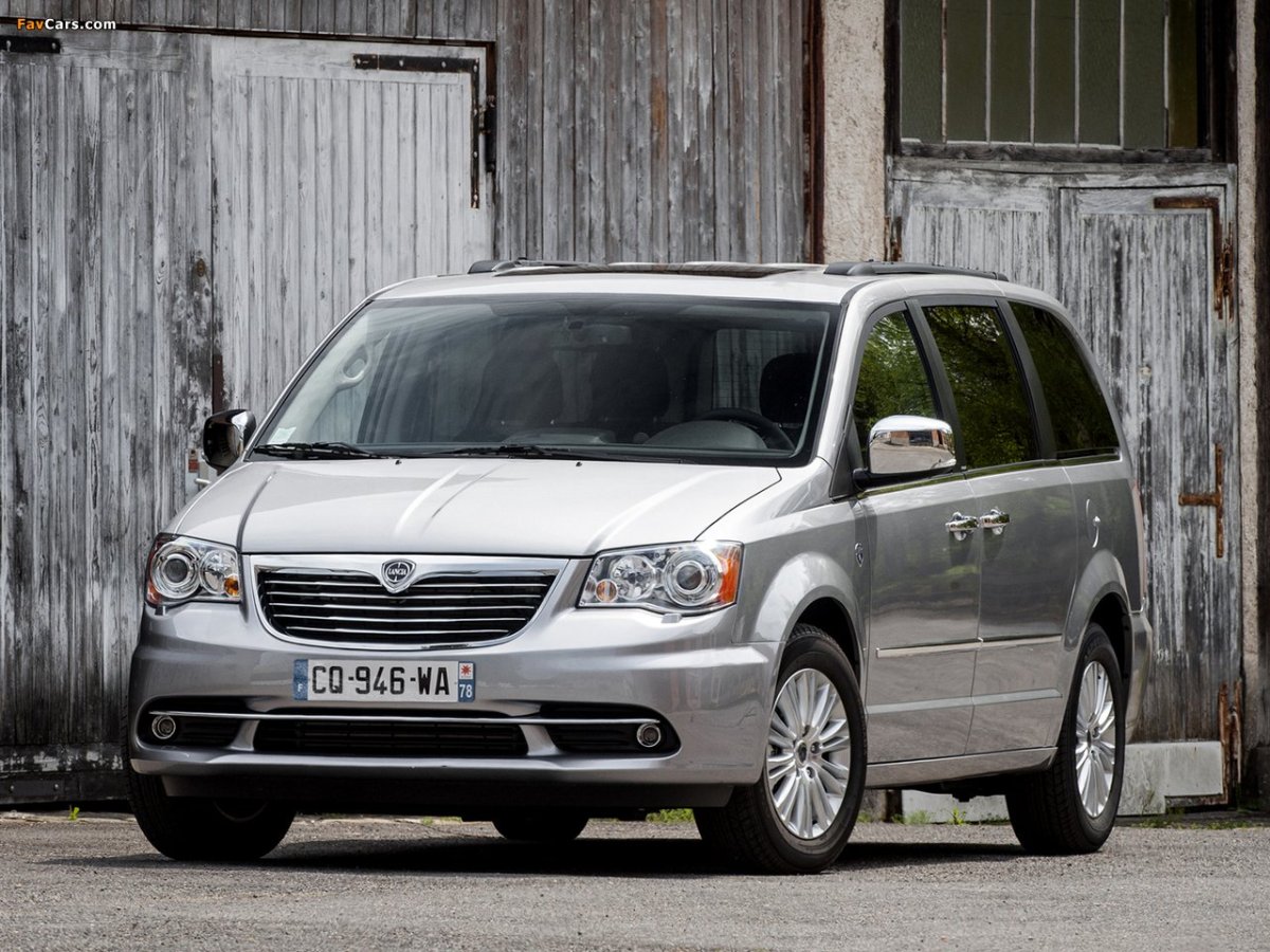 Лянча минивэн 7