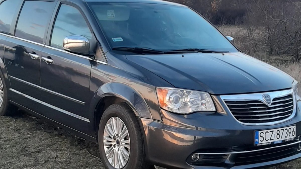 Китайский автомобиль Voyager