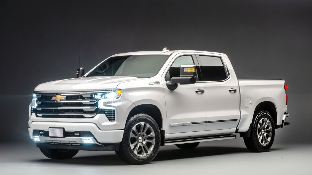 Пикап Шевроле Сильверадо 2023