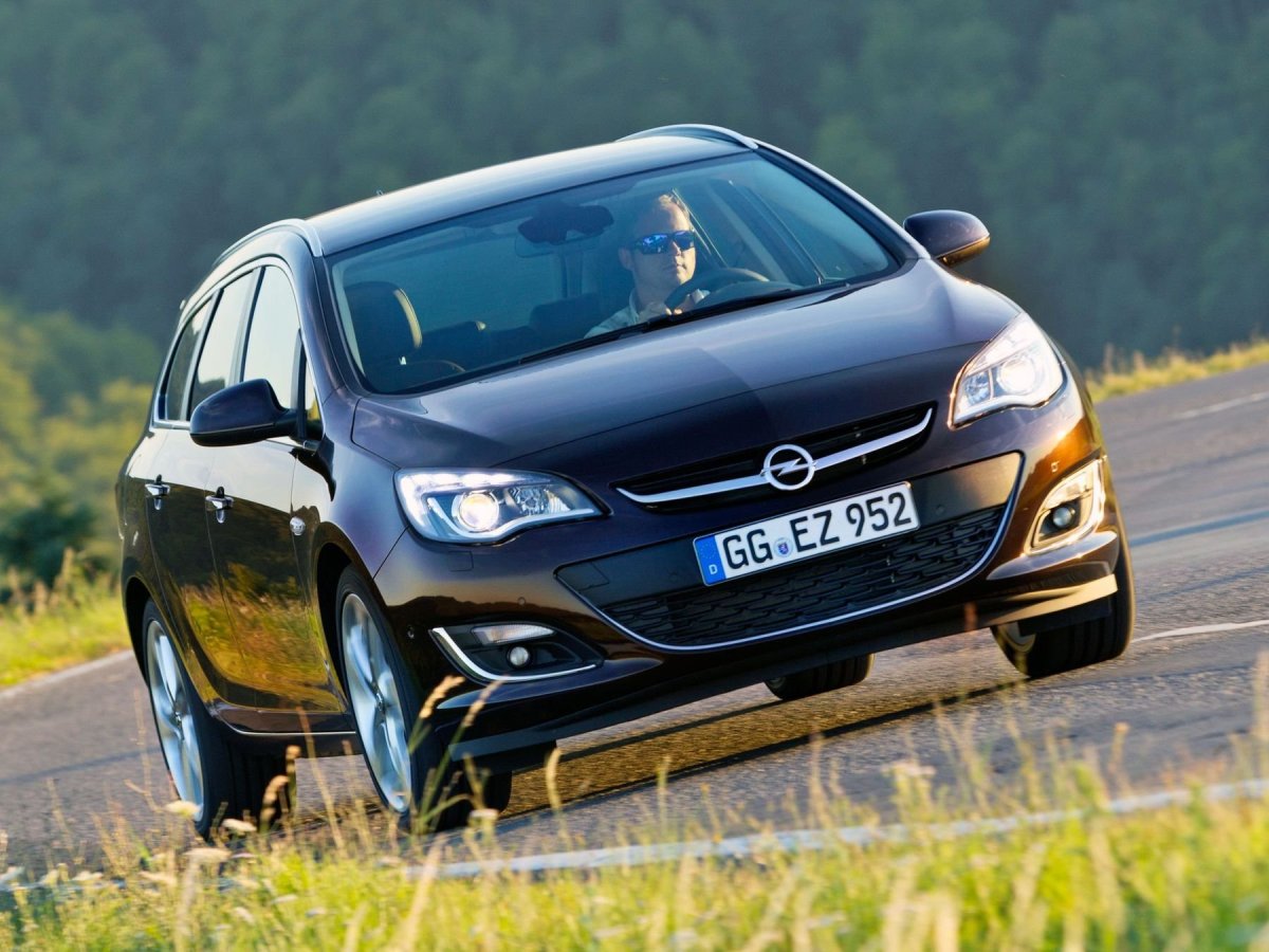 Opel Astra j 2012