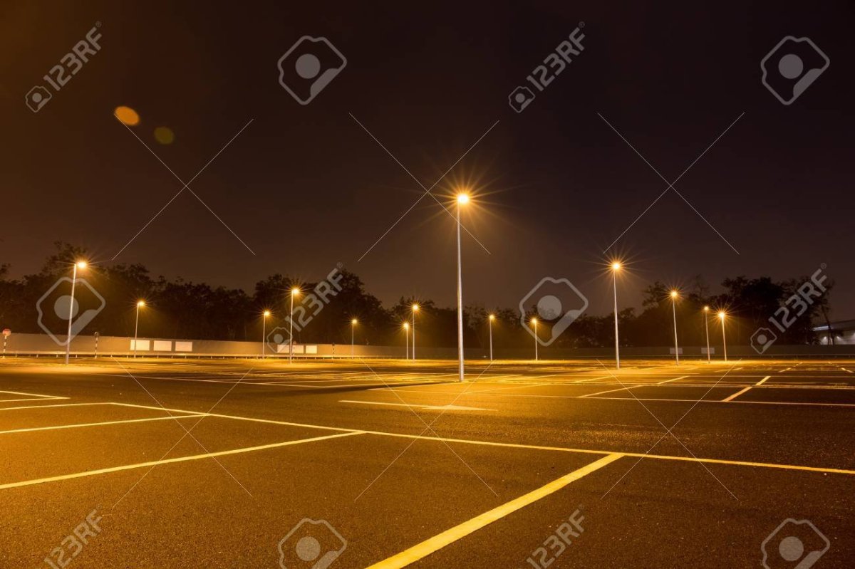 Ночная автостоянка