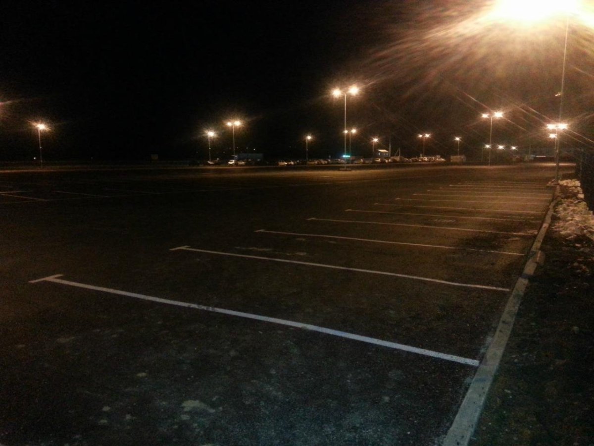 Парковка вечером