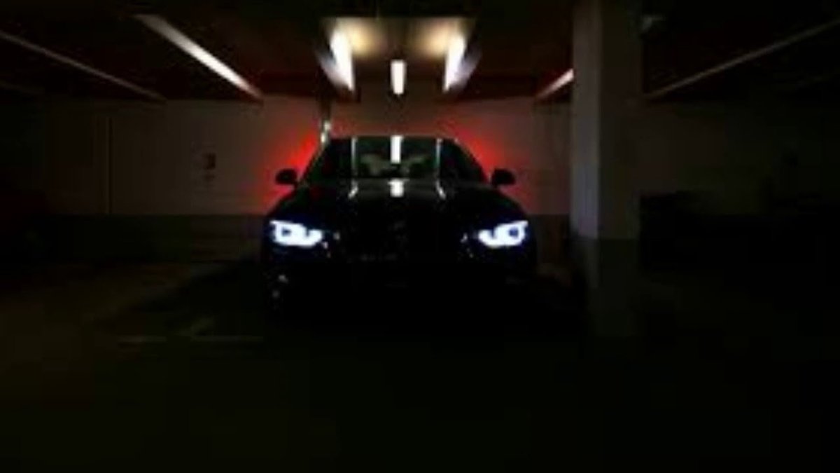 БМВ ф10 в темноте