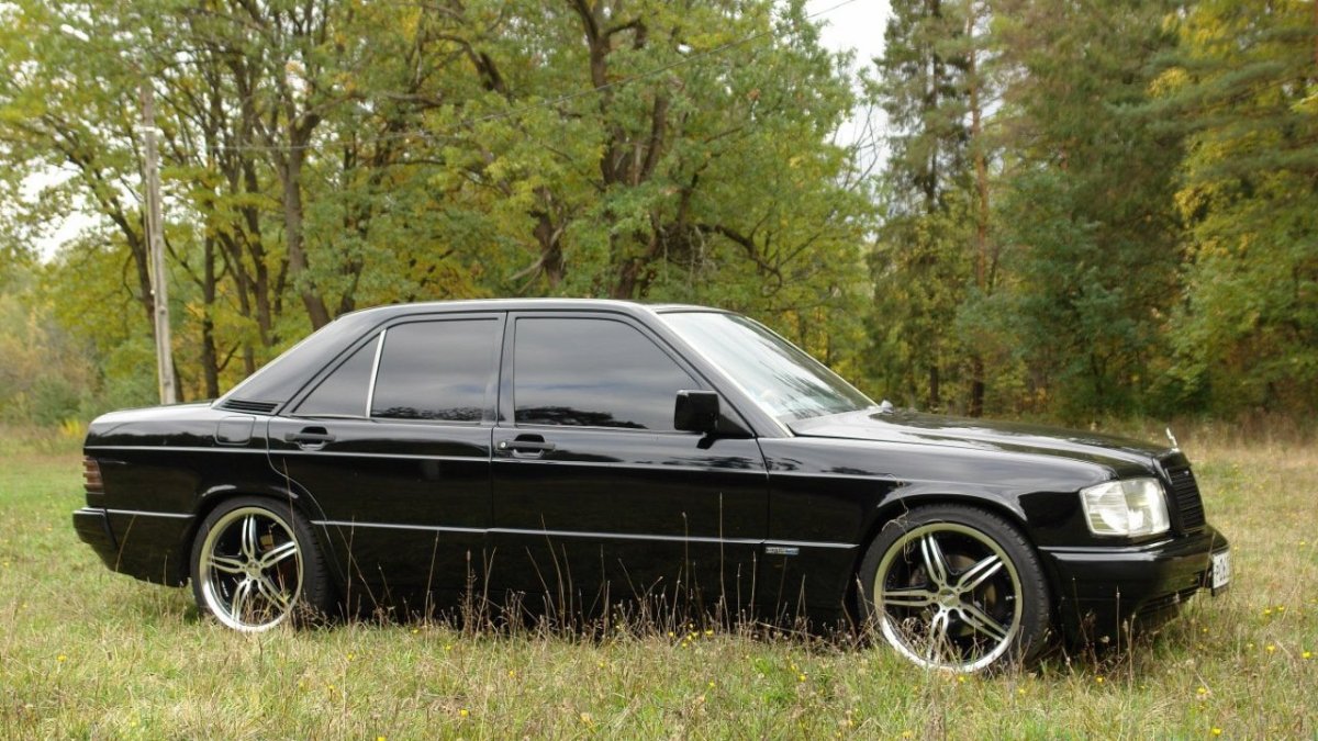 Мерседес 190 w201 черный