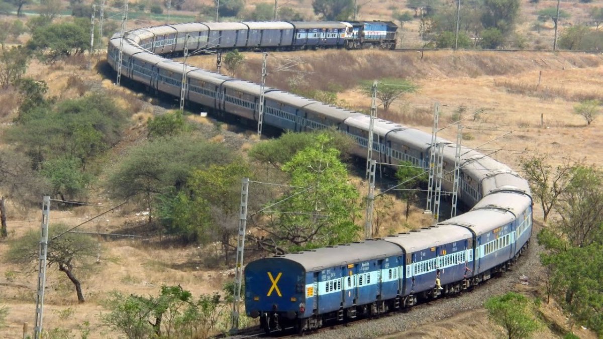 Goa Sampark Kranti Express