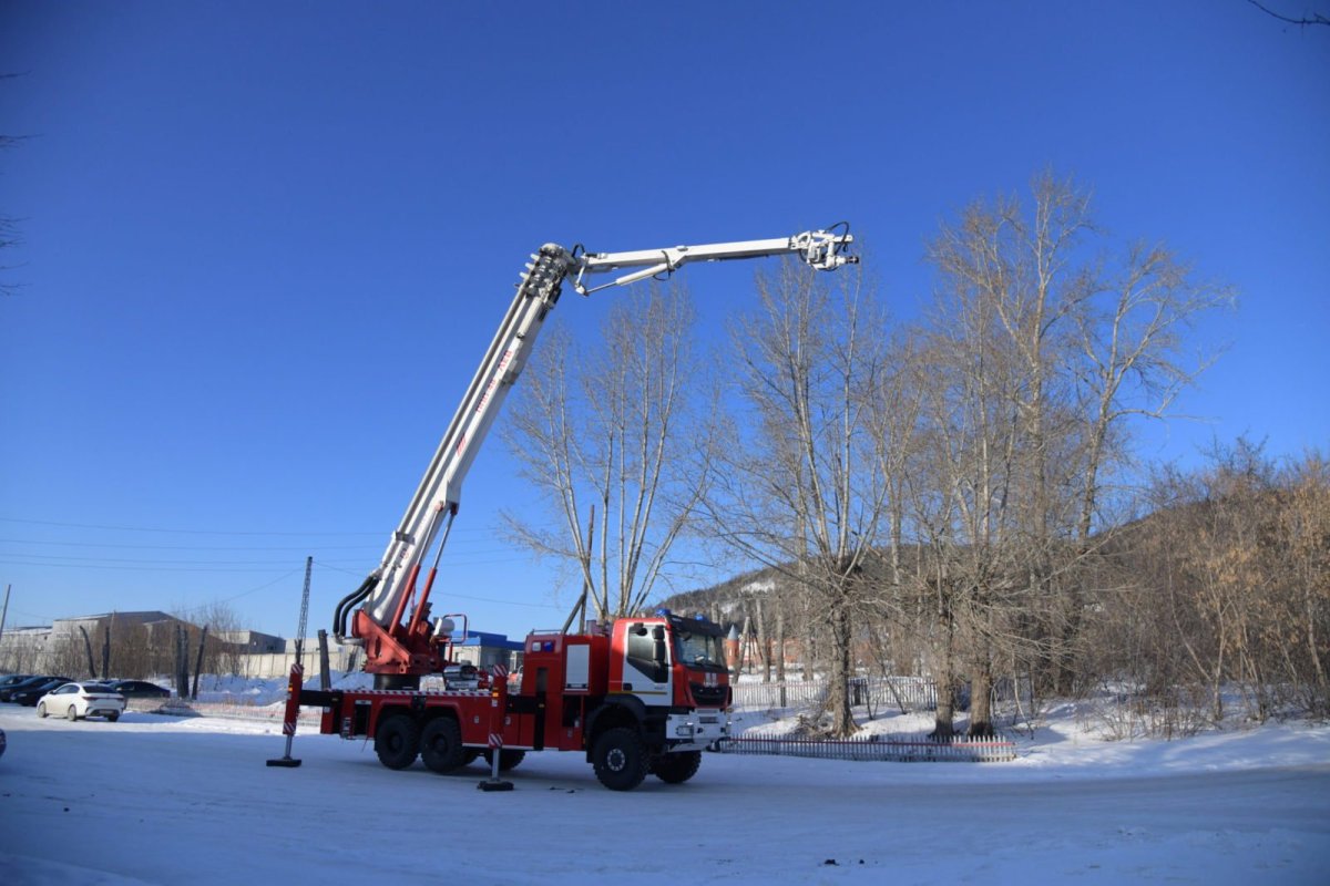 Пеноподъёмник автомобиль пожарный