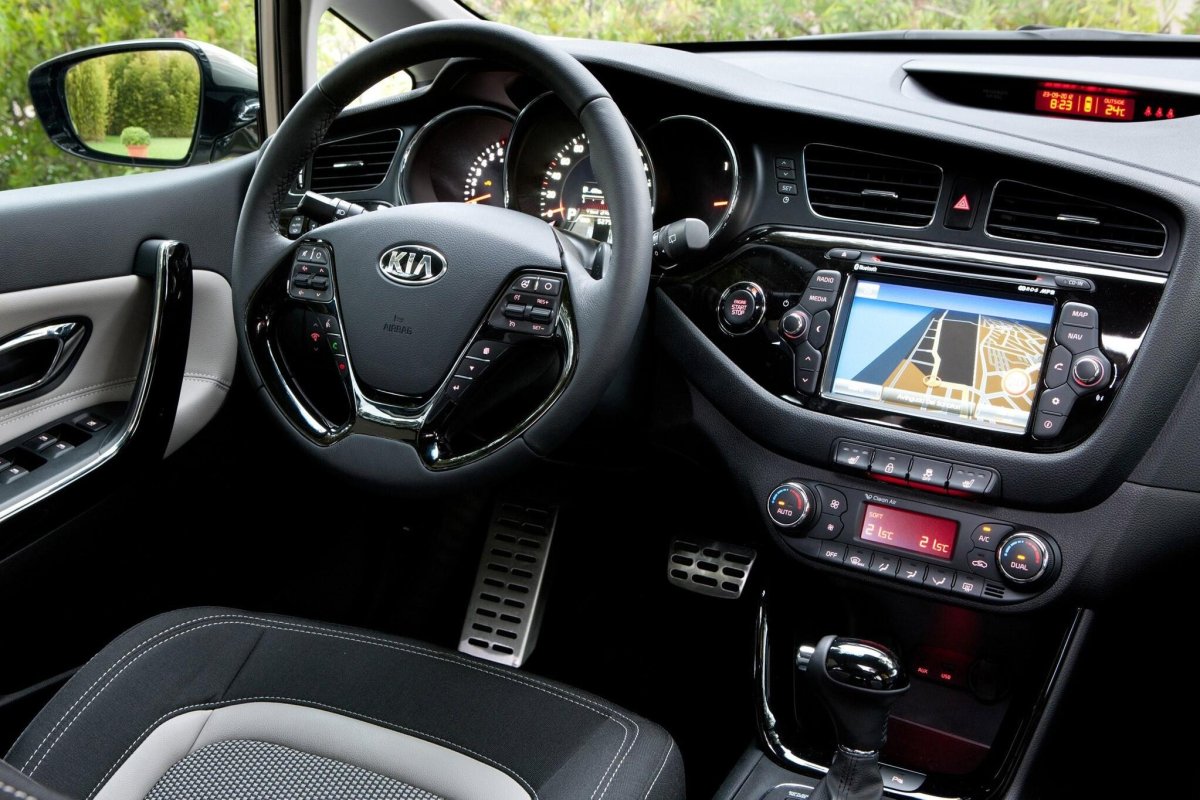 Kia Ceed II 2014