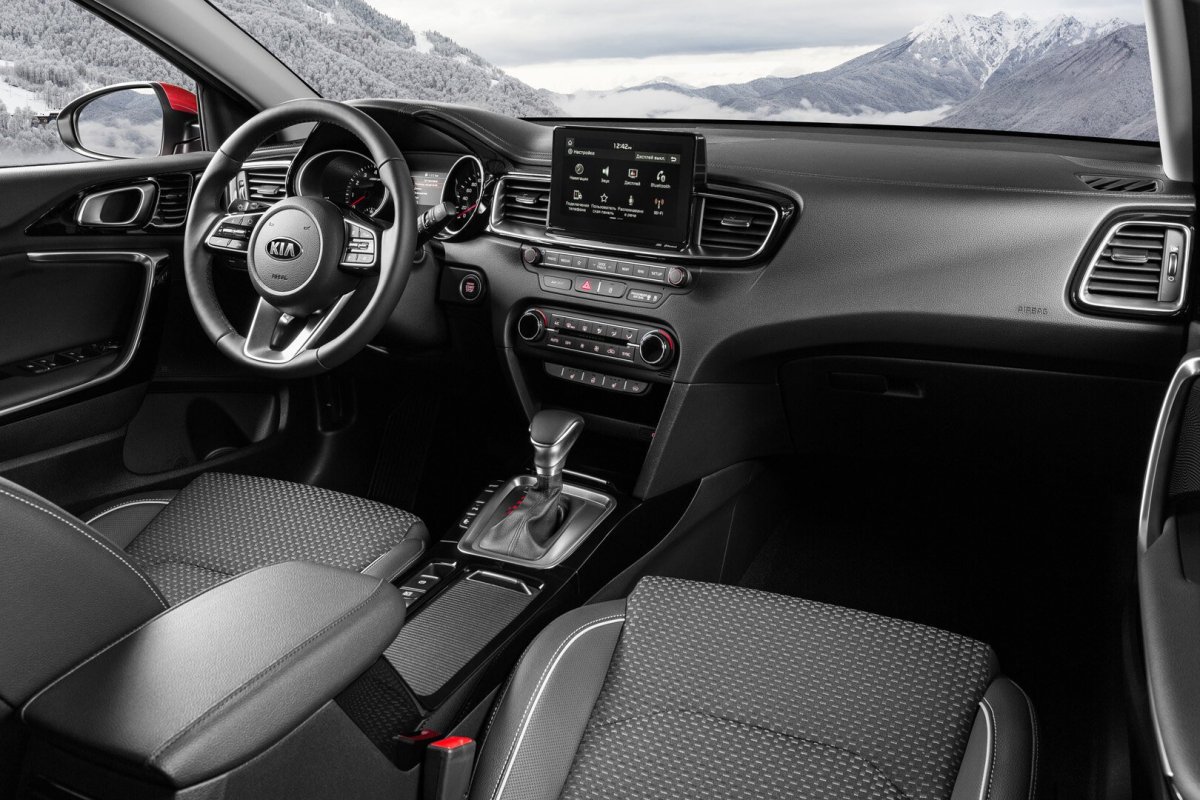 Kia Ceed 2021 салон