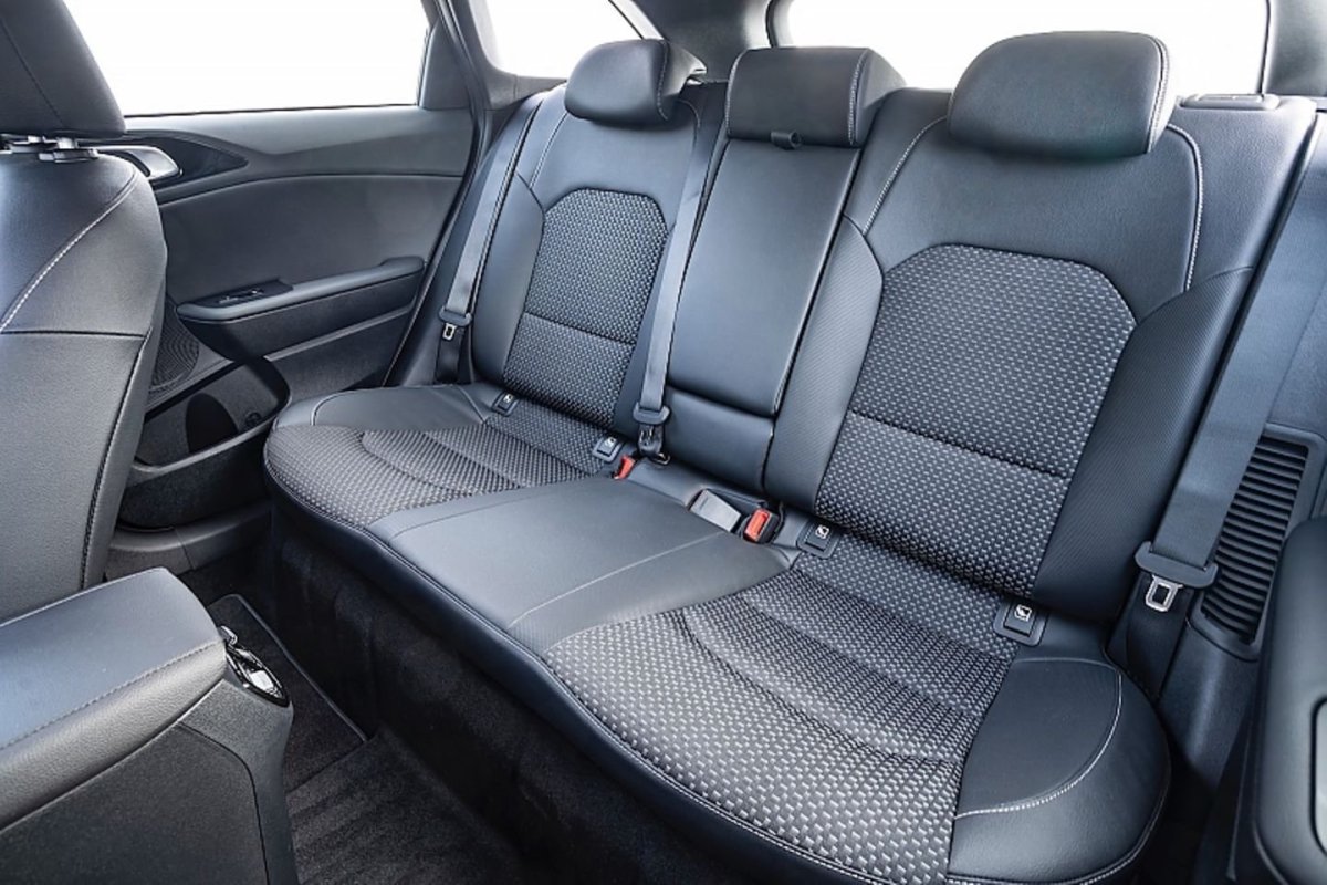 Kia Ceed 2 SW салон