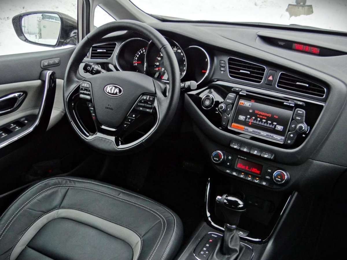 Kia Ceed хэтчбек салон