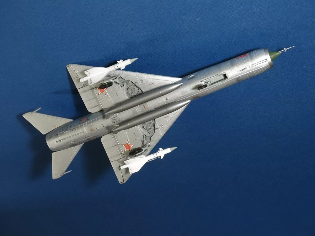 Су-11 самолет