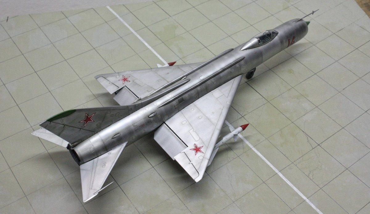 1:48 Trumpeter Су 11