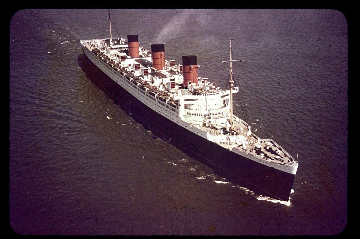 RMS Queen Mary 1936