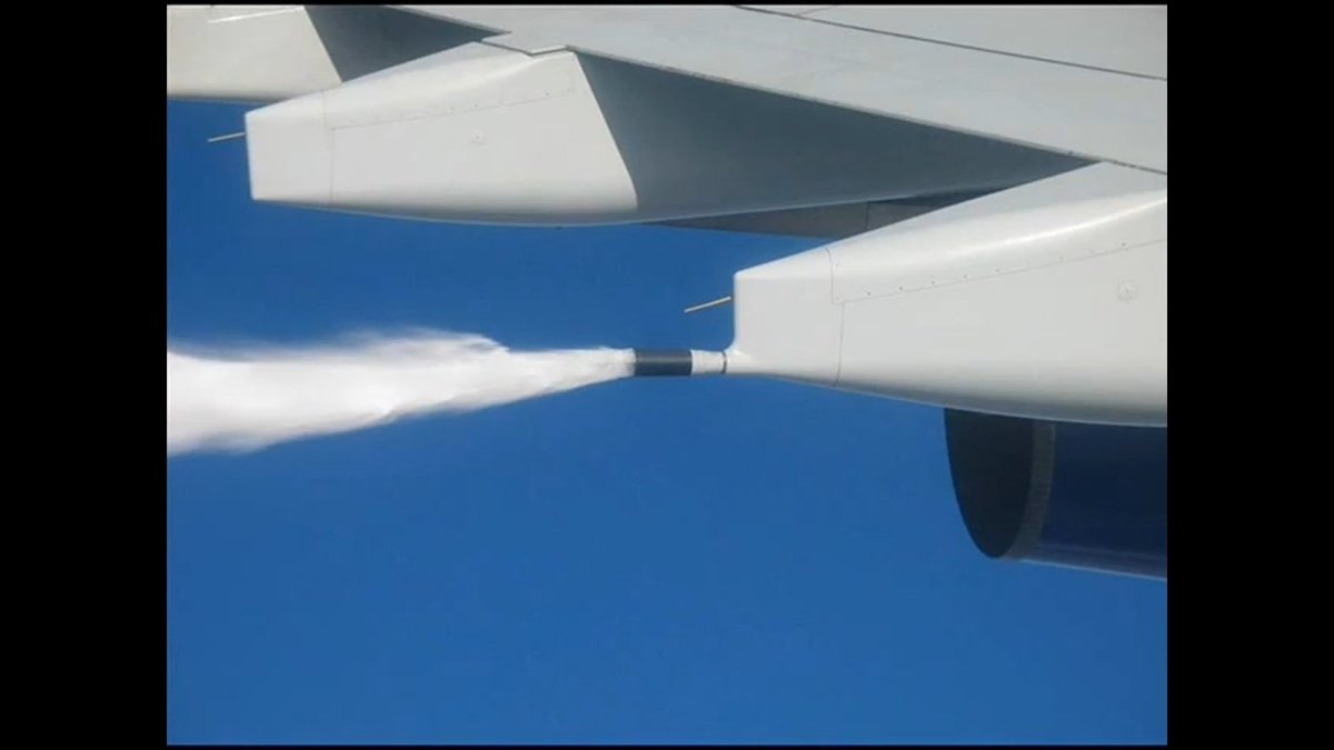 Химтрейлы самолет изнутри