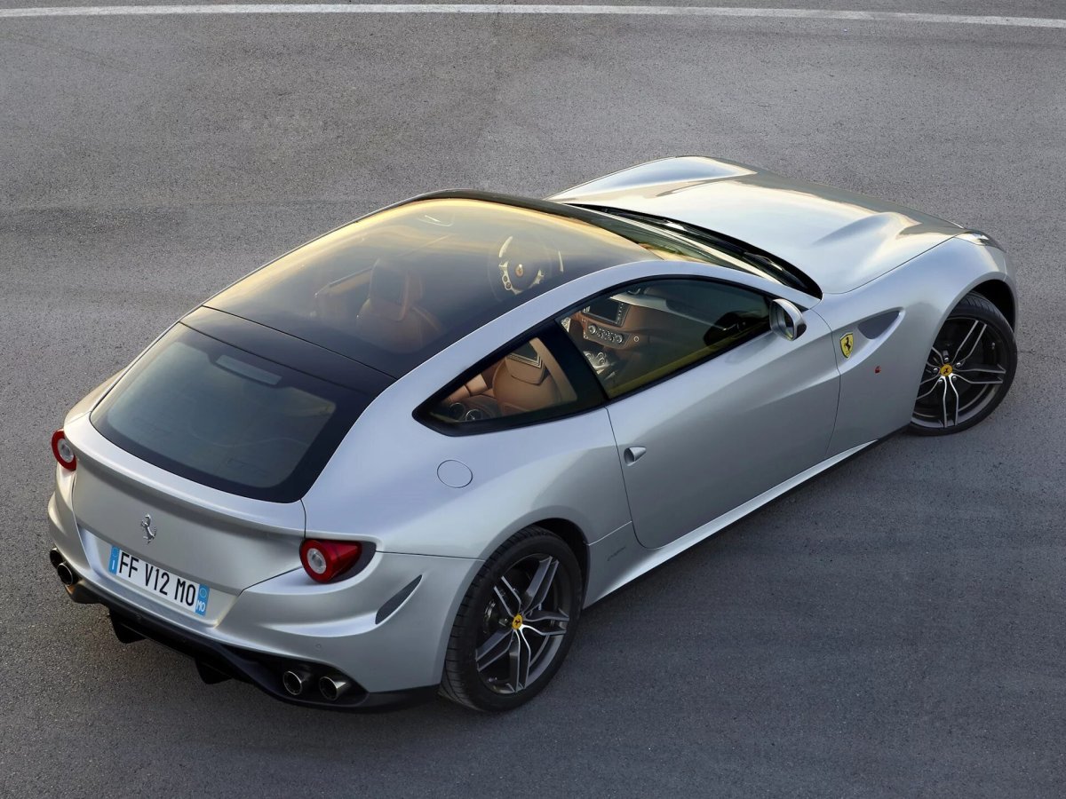 Ferrari FF 2022