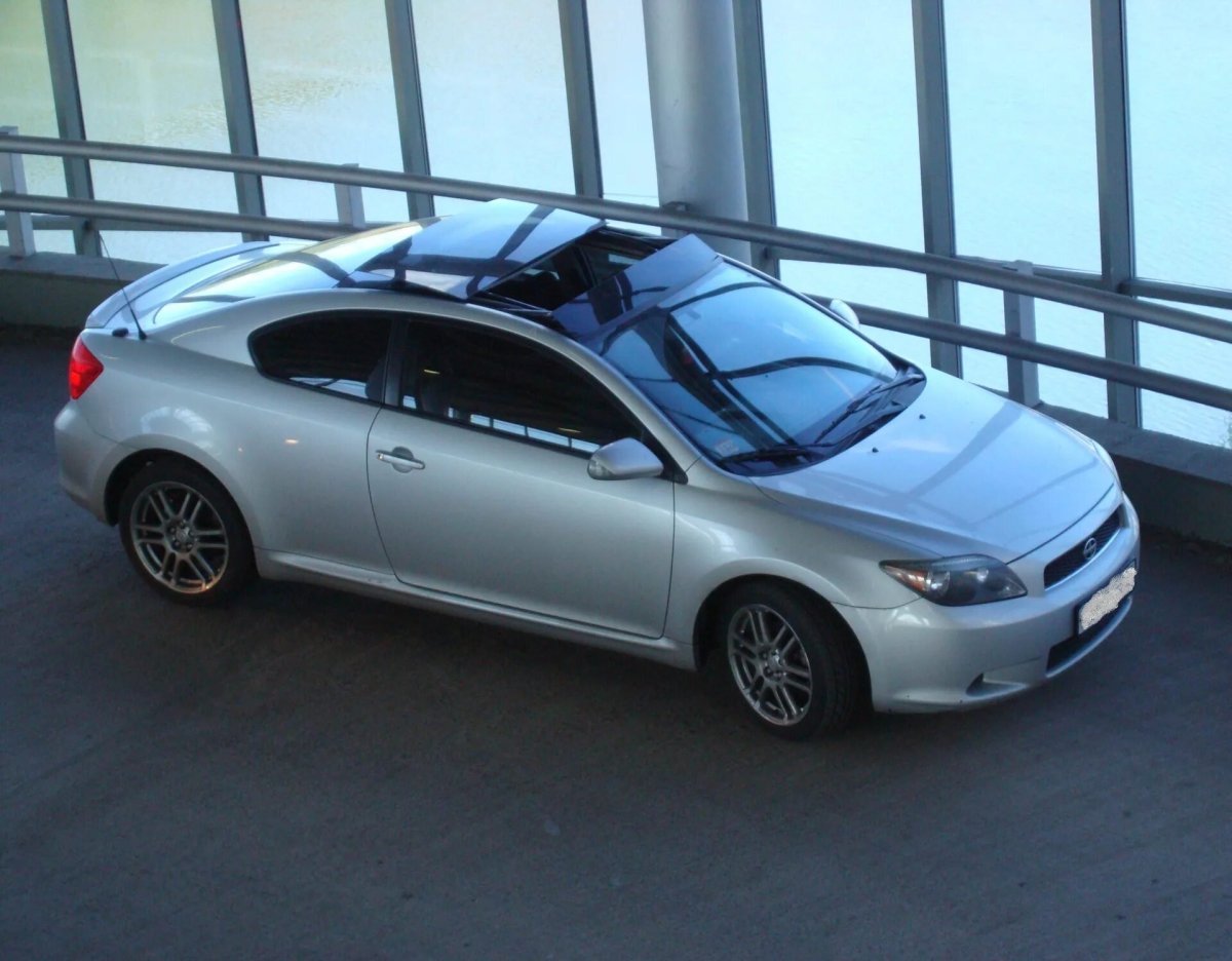 Субару с панорамной крышей