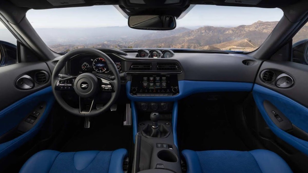 Новый Ниссан z 2023