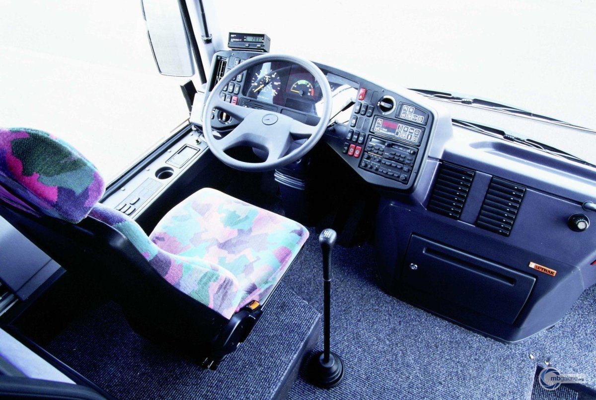 Mercedes Benz o405 кабина водителя