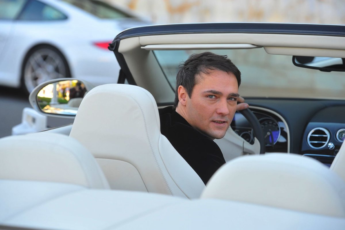 Директор Юрия Шатунова Аркадий Кудряшов