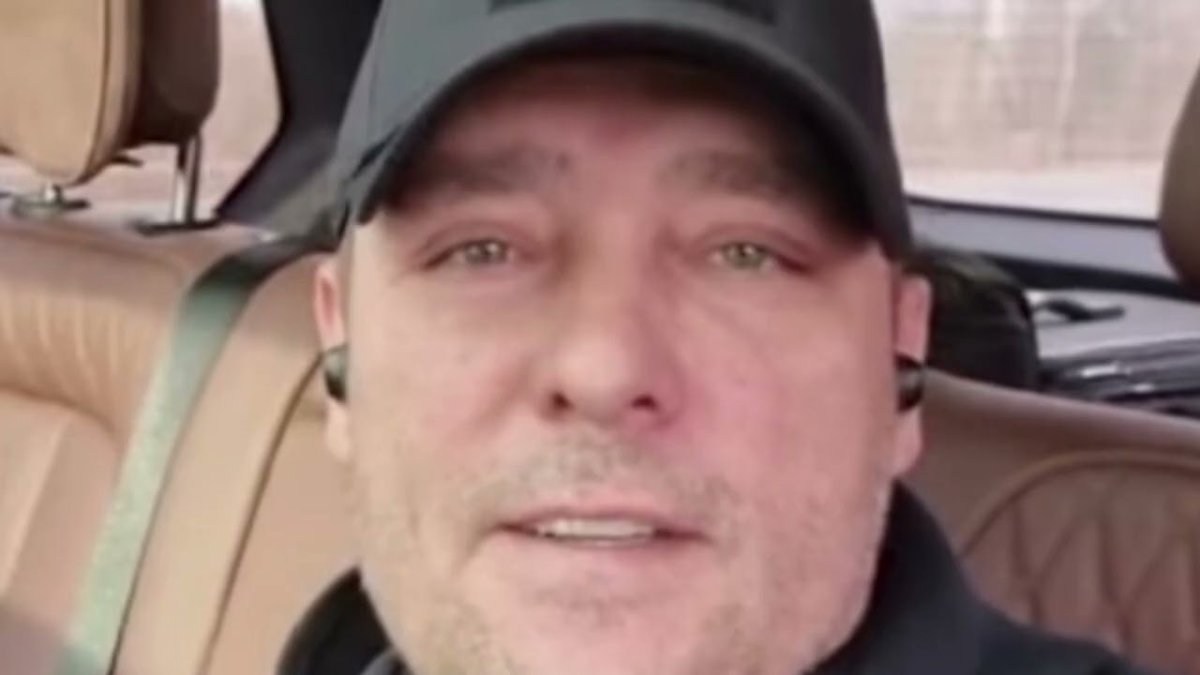 Юрий Шатунов с семьей 2022