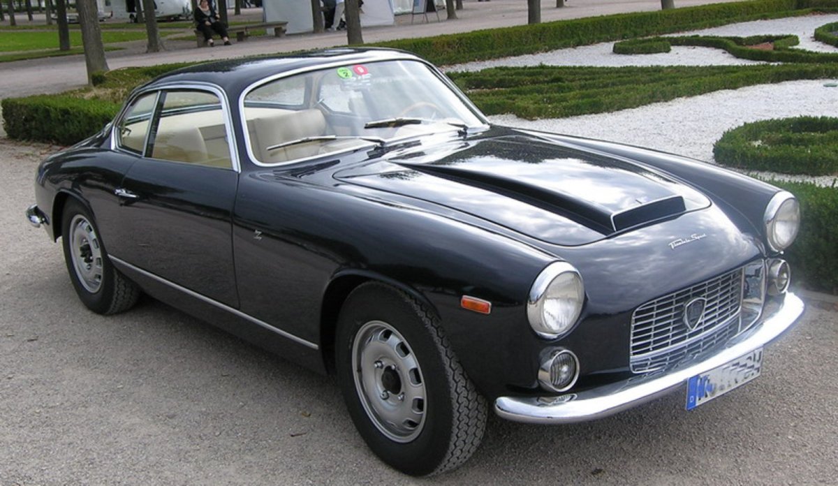Автомобиль Lancia Flavia 1960