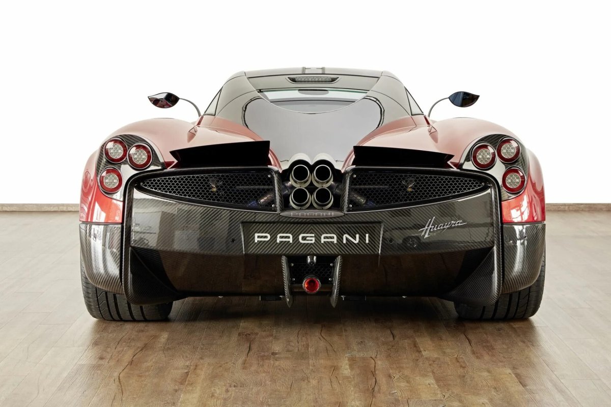 Pagani Huayra r