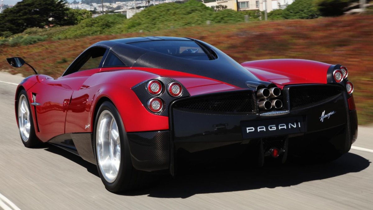 Автомобиль Пагани Хуайра