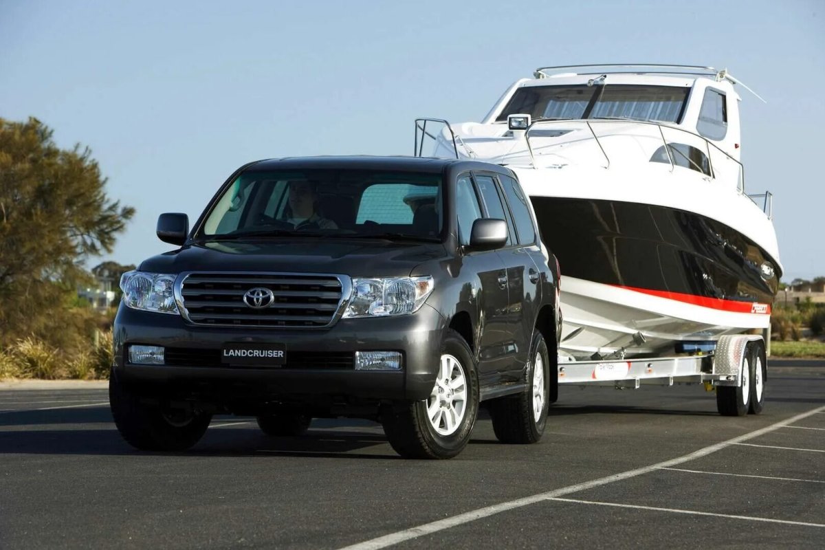 Тойота ландкрузер 200 с прицепом