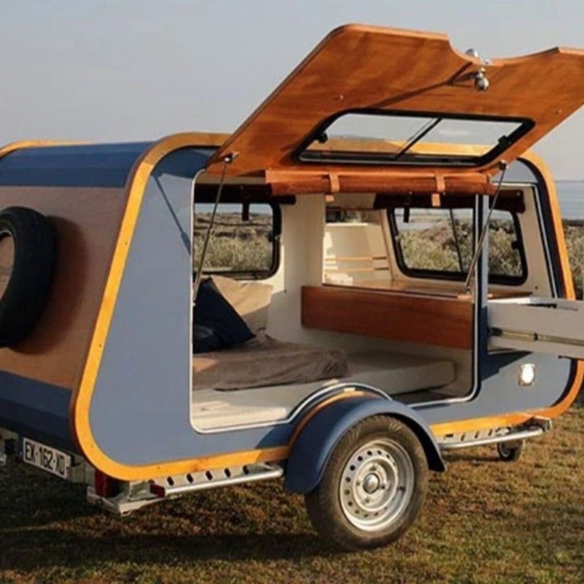 Трейлер для кемпинга