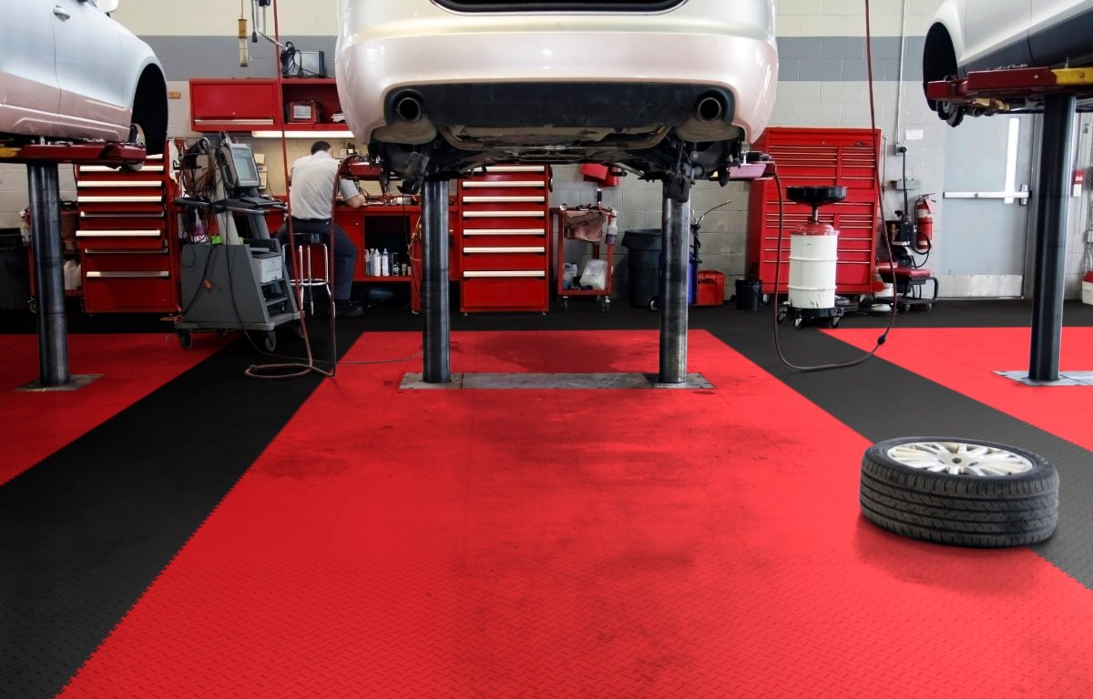 Резиновое покрытие для гаража