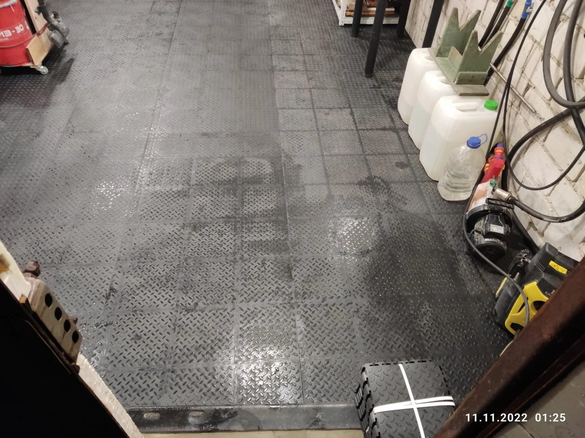 Гаражное напольное покрытие