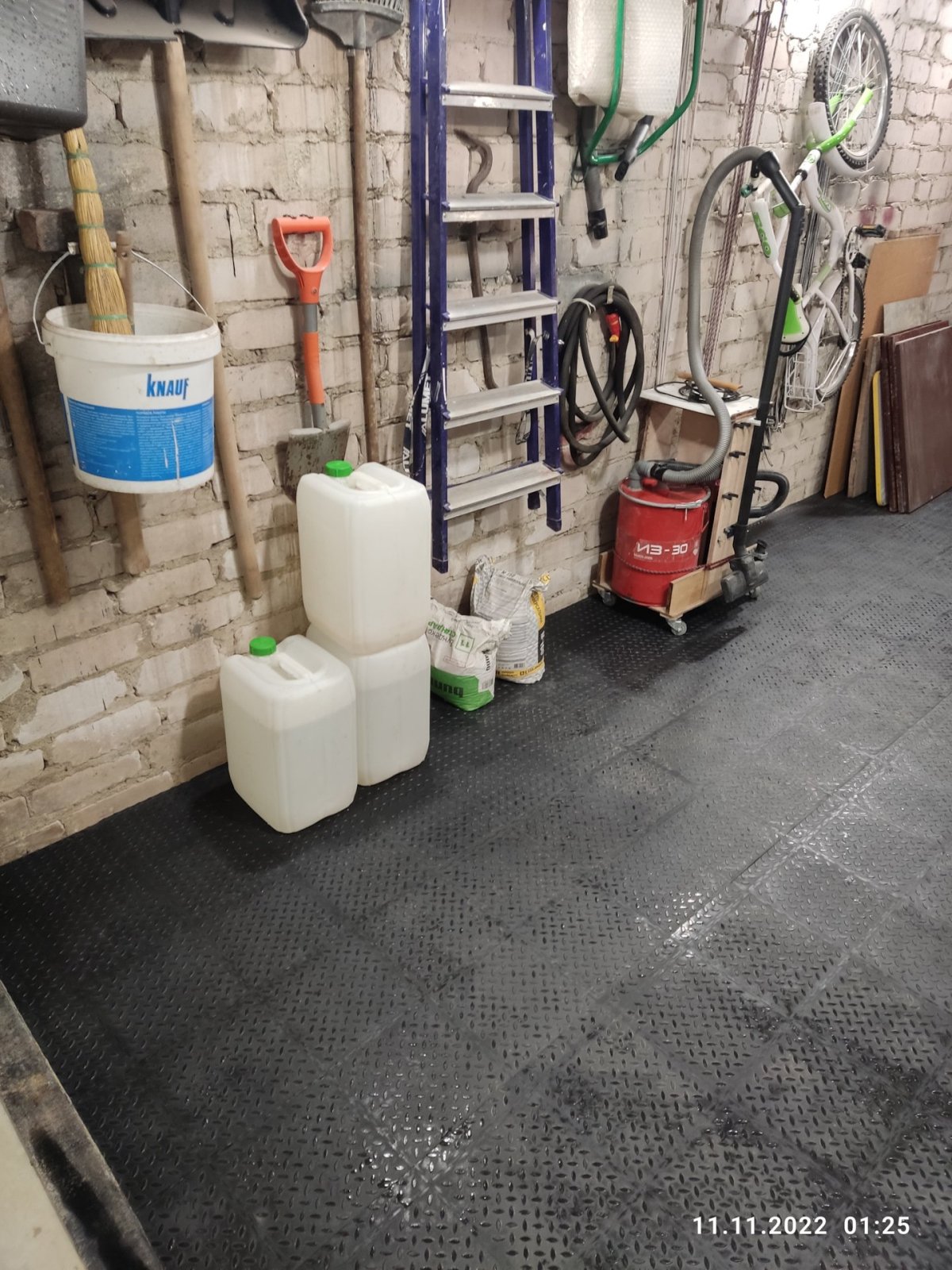 Пол в гараже