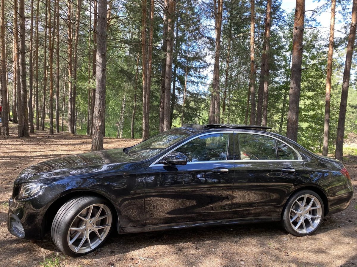 Mercedes e class w213 Black