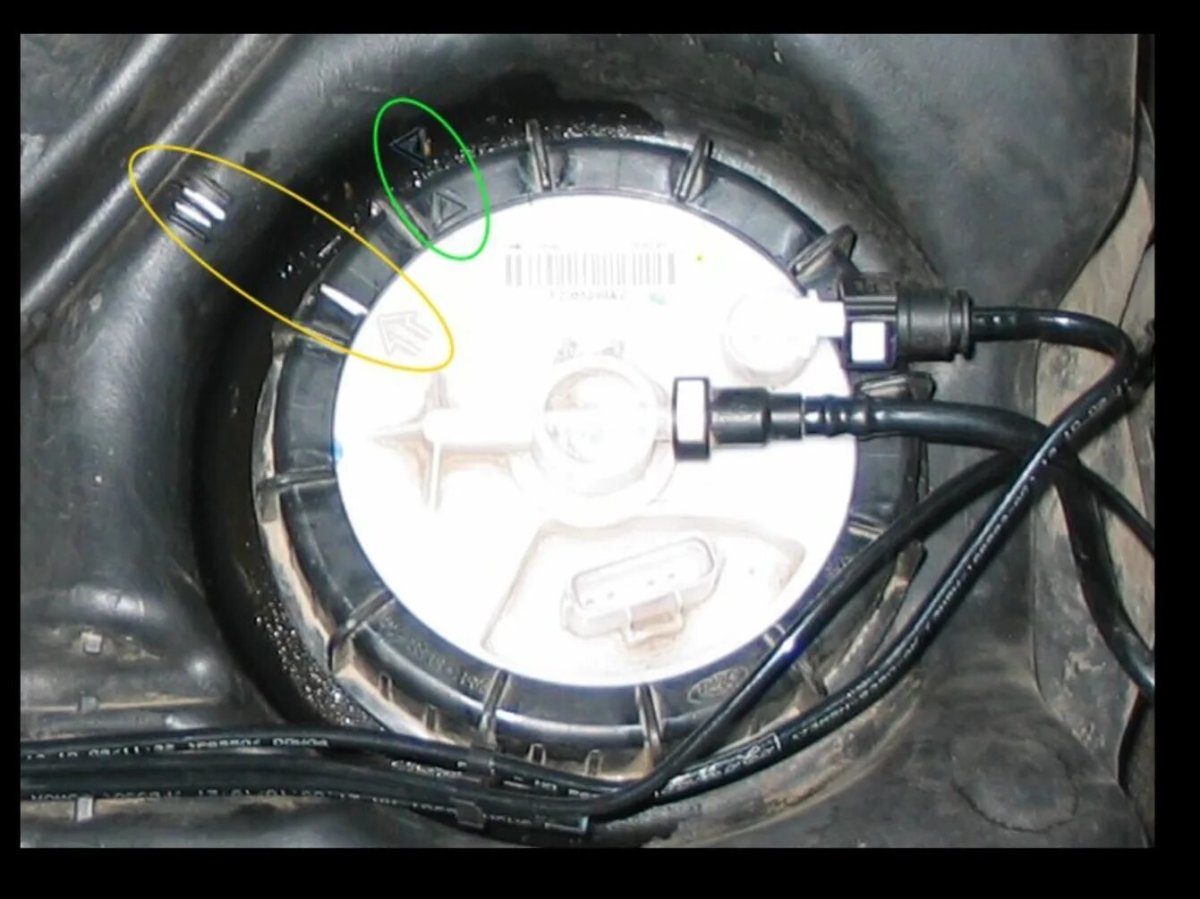 Крышка топливного насоса Форд фокус 2