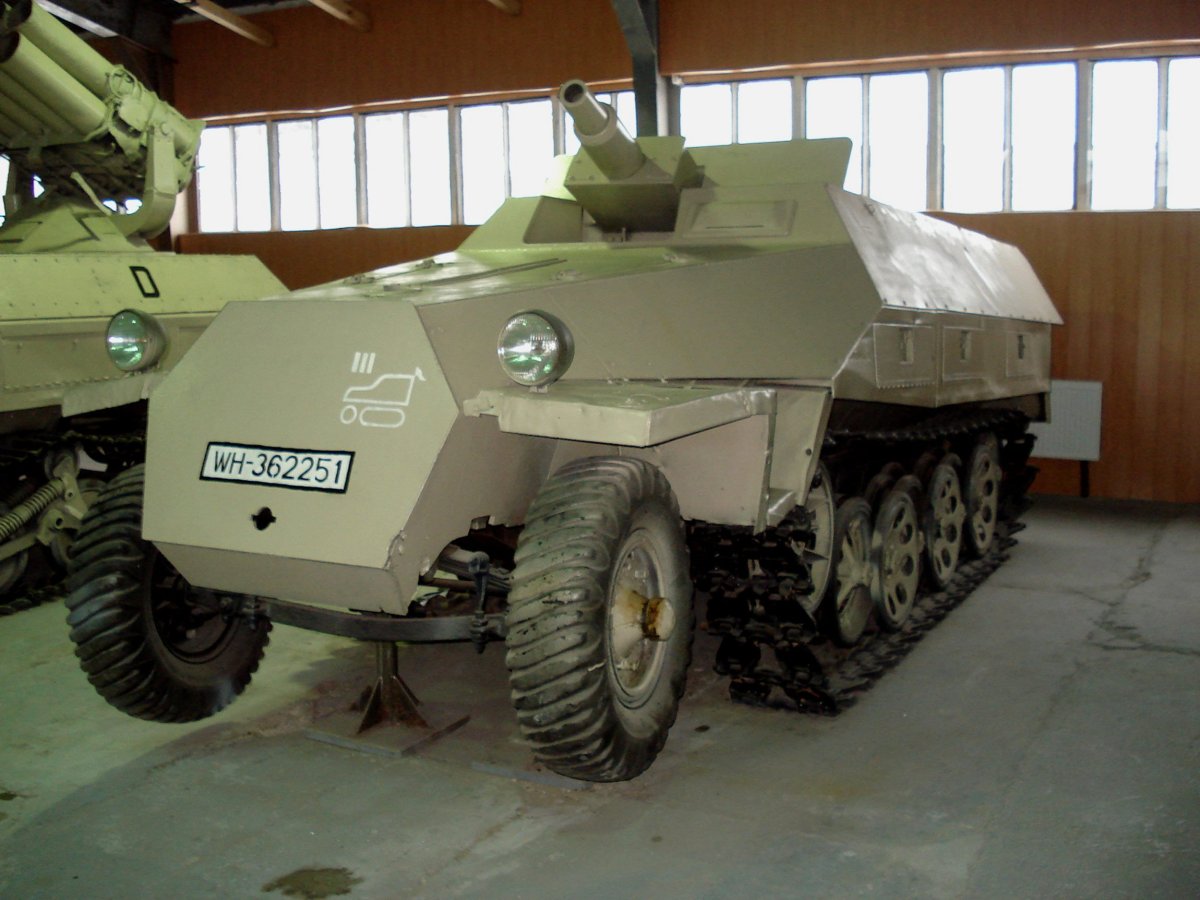 БТР Hanomag SD KFZ 251