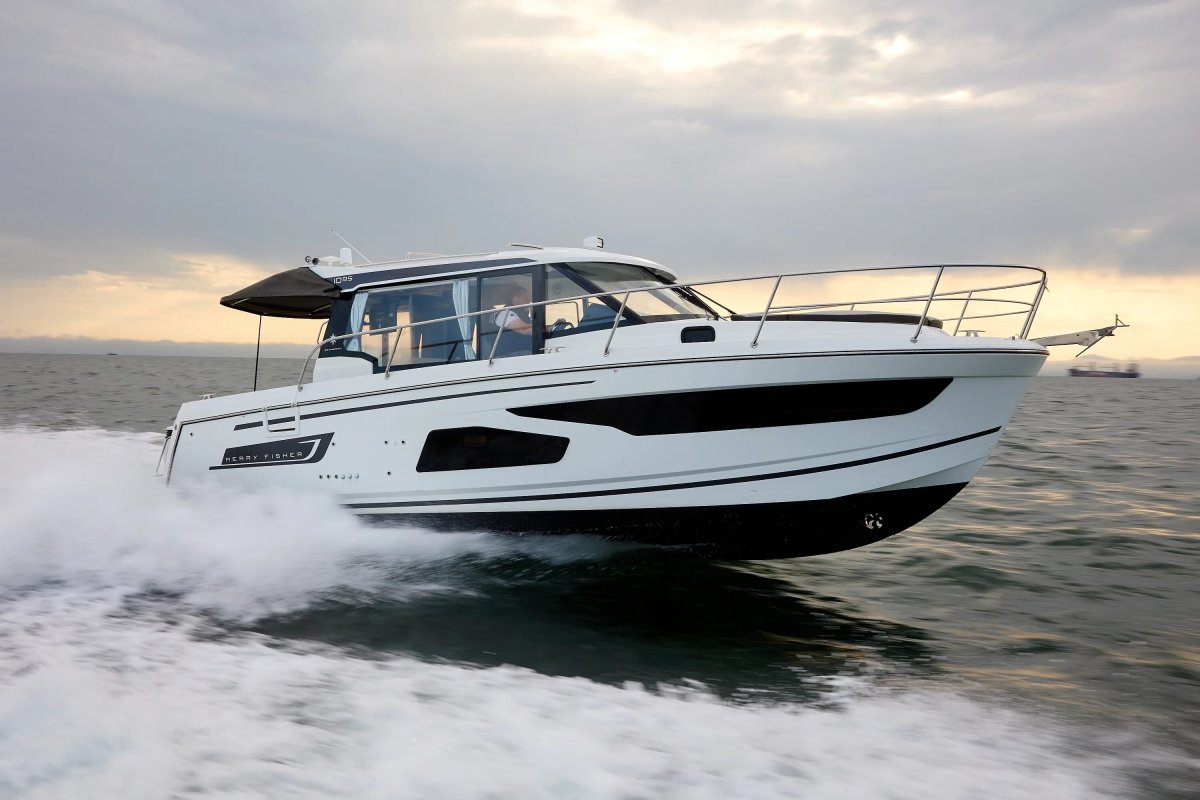 Merry Fisher 605