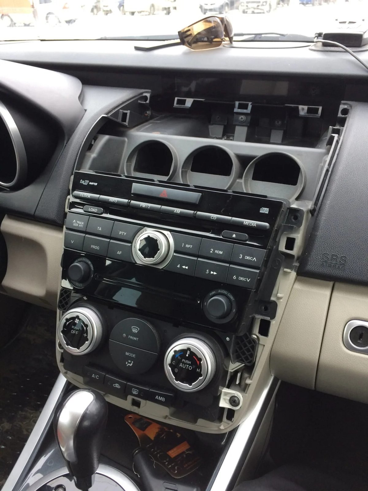 Штатная магнитола Mazda CX-7