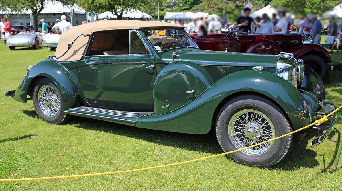 Lagonda v12