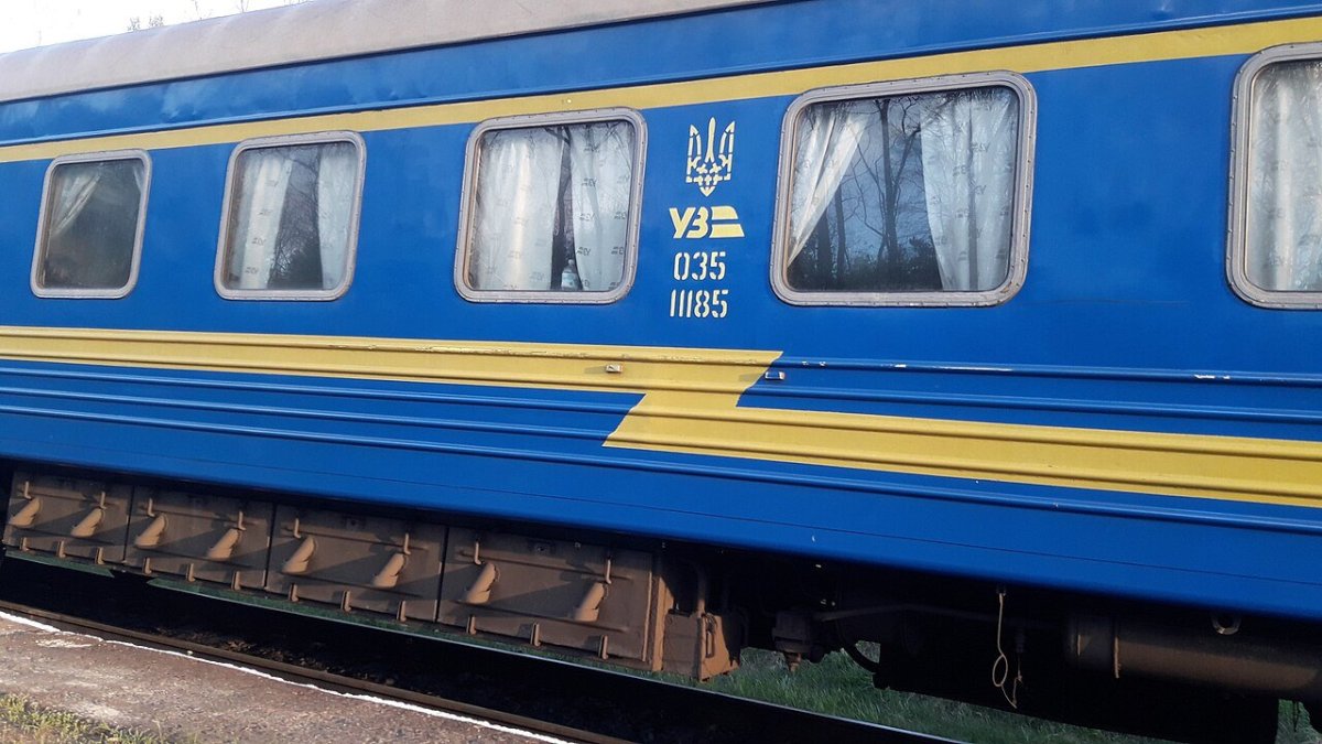 Поїзд Львів Польща