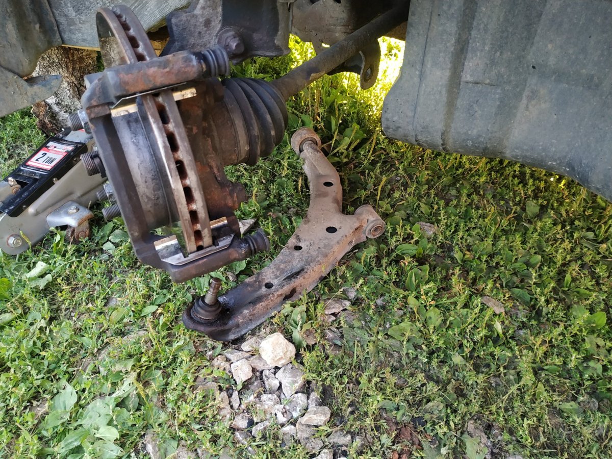 Съёмник шаровых на Ниссан атлас