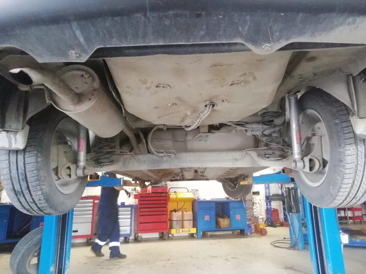 Nissan Almera g15 амортизаторы