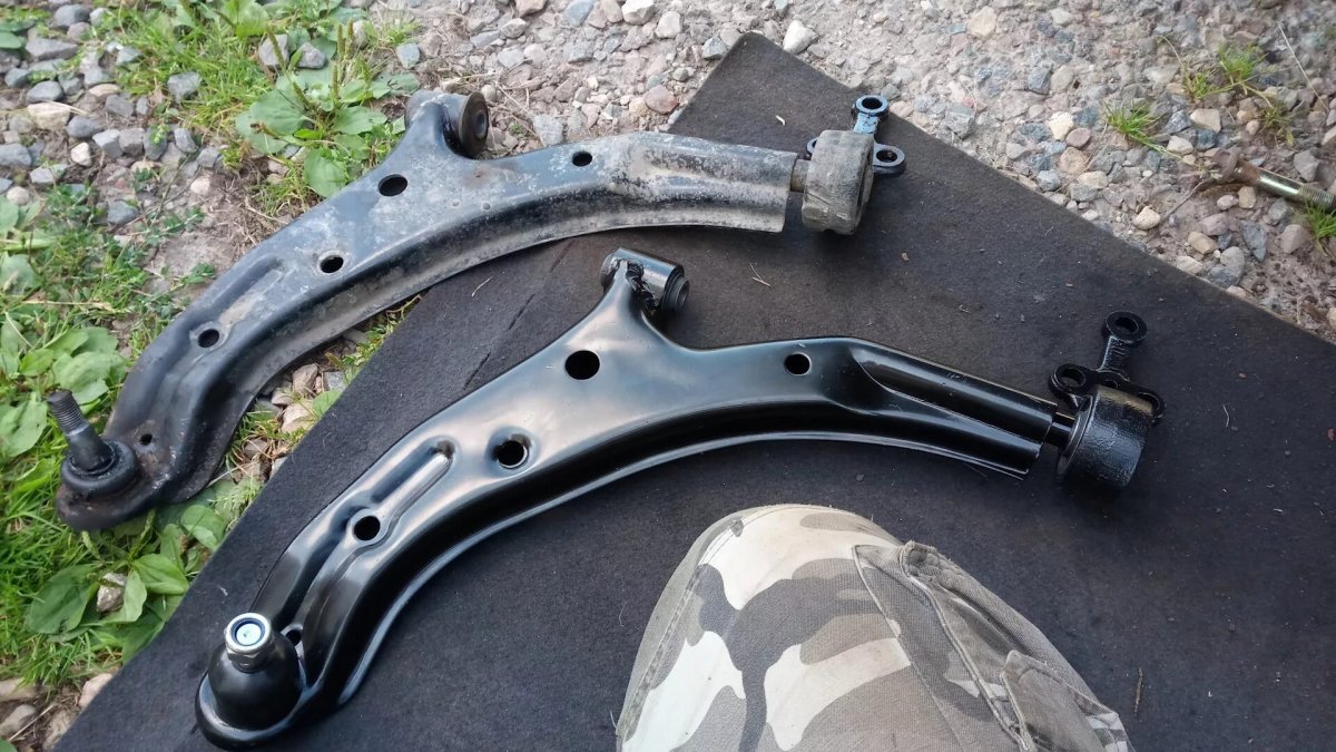 Рычаг Ниссан Альмера n16