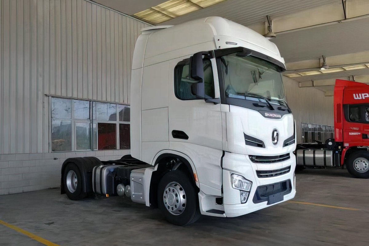 Шакман x6000 тягач