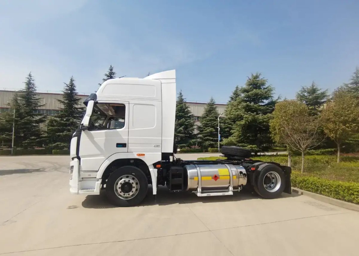 Dayun седельный тягач