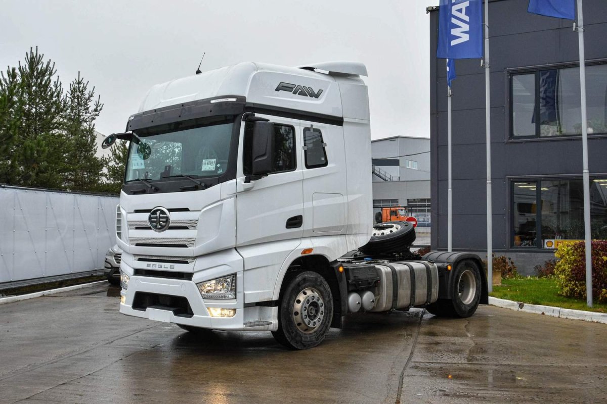 FAW j7 тягач 4х2