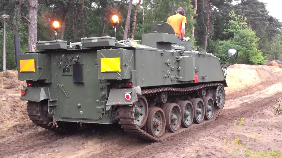 БТР F.V. 432 "Троуджен"