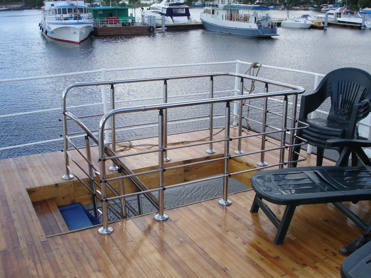 Леерное ограждение для катера