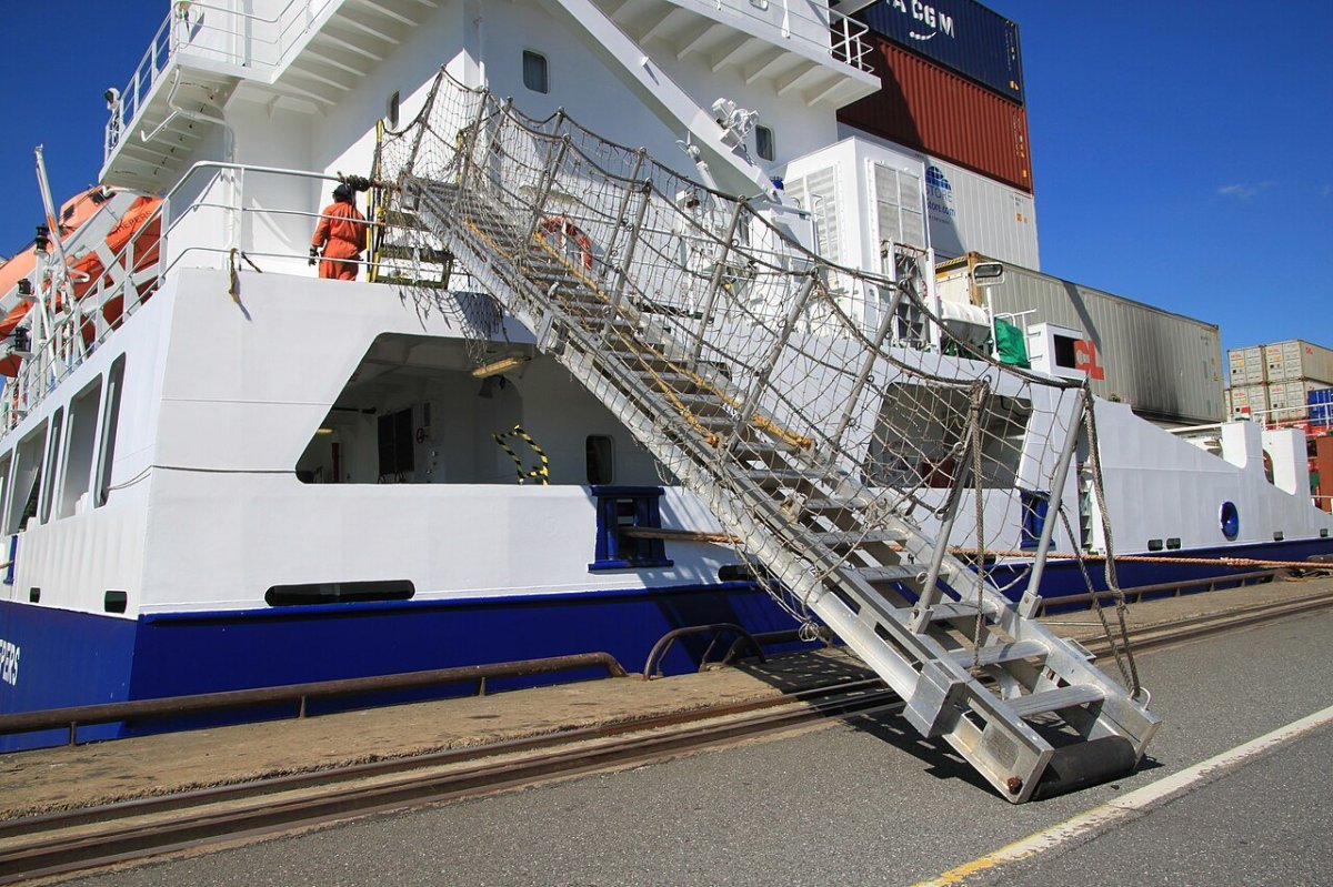 Трапы судовые забортные