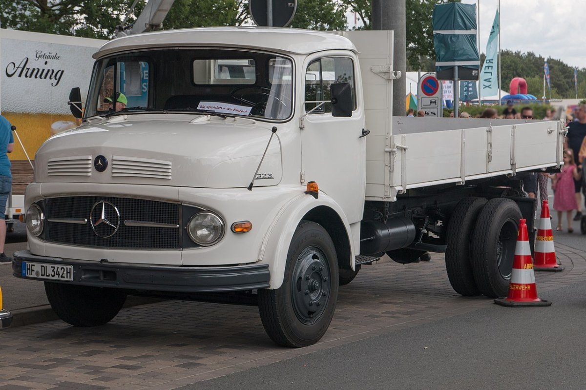 Mercedes Benz 1113