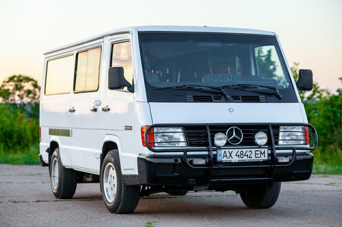 Mercedes mb100d